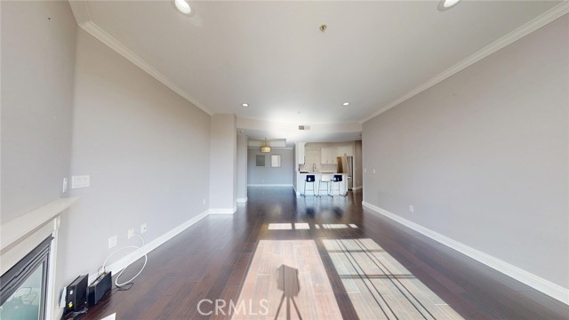 Detail Gallery Image 4 of 30 For 12407 Moorpark #301,  Studio City,  CA 91604 - 2 Beds | 2/1 Baths