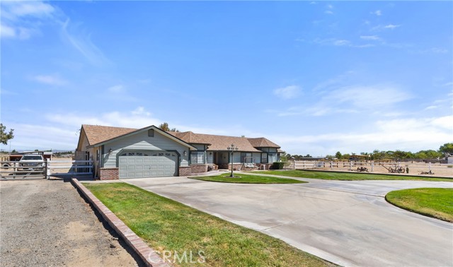 Detail Gallery Image 5 of 47 For 8727 W Avenue E12, Lancaster,  CA 93536 - 3 Beds | 3 Baths