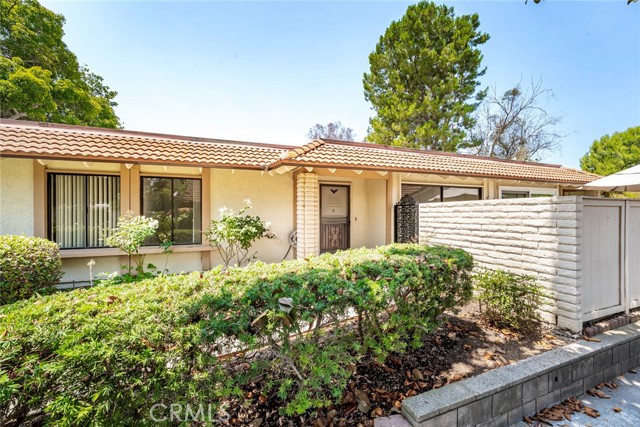 3093 Via Serena N # B, Laguna Woods, California 92637, 2 Bedrooms Bedrooms, ,Residential Lease,For Rent,3093 Via Serena N # B,CROC25156109