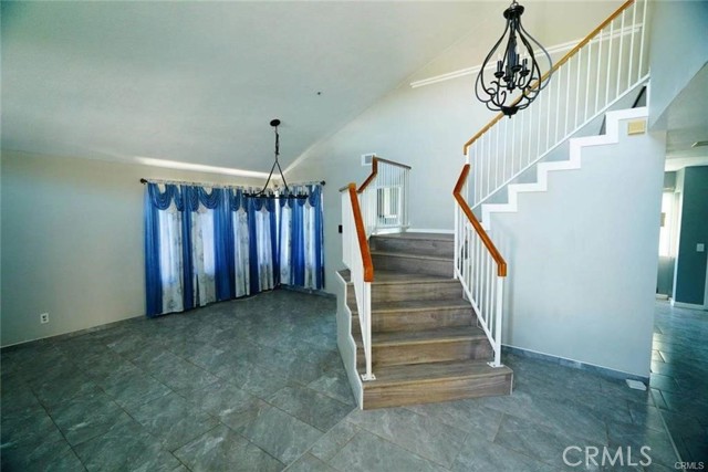 Detail Gallery Image 12 of 26 For 17233 Cerritos St, Fontana,  CA 92336 - 4 Beds | 3 Baths