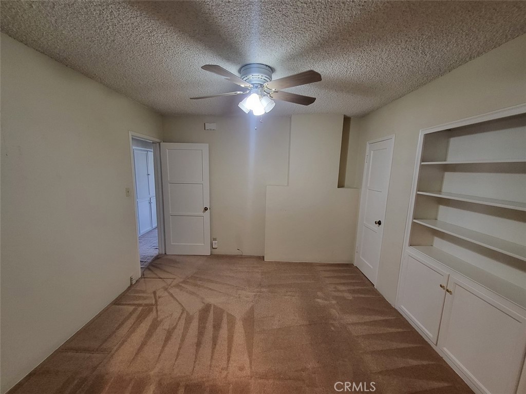 https://media.crmls.org/medias/6bd59152-76d3-46da-a77c-b0e6b47b5a21.jpg?preset=X-Large