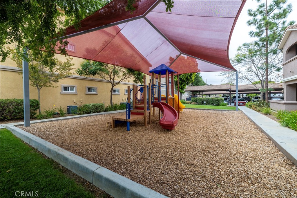 https://media.crmls.org/medias/6bd61681-b325-4957-b540-4975c83ae0e3.jpg?preset=X-Large