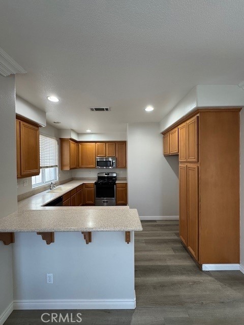 Detail Gallery Image 5 of 21 For 7032 Edinboro St, Chino,  CA 91710 - 4 Beds | 2/1 Baths