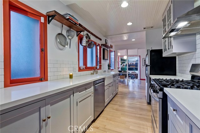 Detail Gallery Image 37 of 72 For 532 Rialto Ave, Venice,  CA 90291 - 3 Beds | 2 Baths