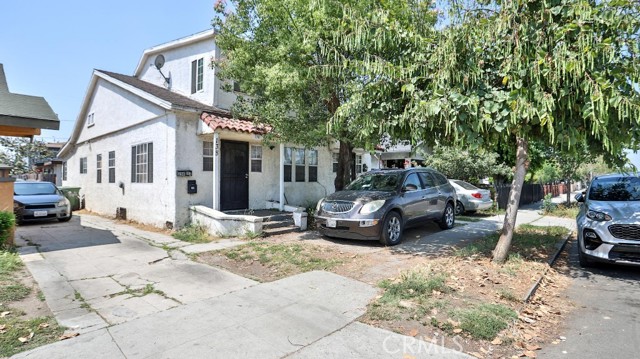 138 W 60th Street, Los Angeles CA: https://media.crmls.org/medias/6bd7312a-31eb-43ee-b1b3-67f23bd9b1d1.jpg