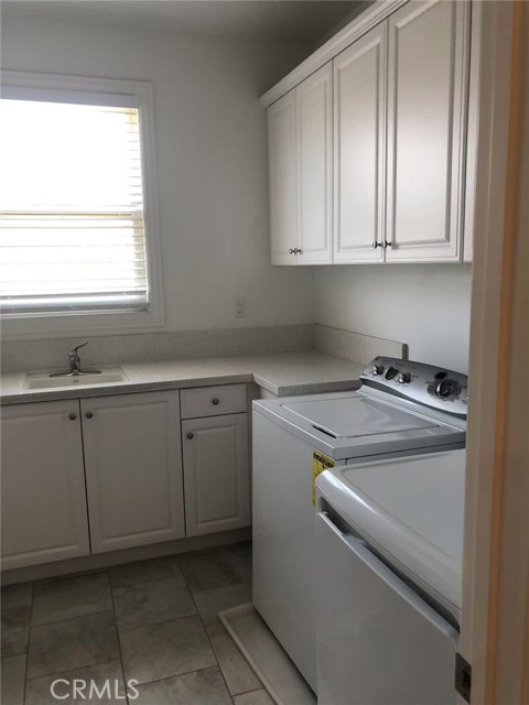11716 N Manchester Way, Porter Ranch CA: https://media.crmls.org/medias/6bd7d31b-a5df-49c6-99c7-dbc3a14e5e4a.jpg