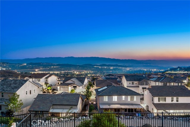 Detail Gallery Image 38 of 46 For 28511 Sparrow Way, Saugus,  CA 91350 - 5 Beds | 5 Baths