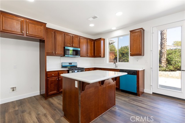 Detail Gallery Image 10 of 33 For 8760 Mann Ln, Hemet,  CA 92545 - 2 Beds | 2 Baths