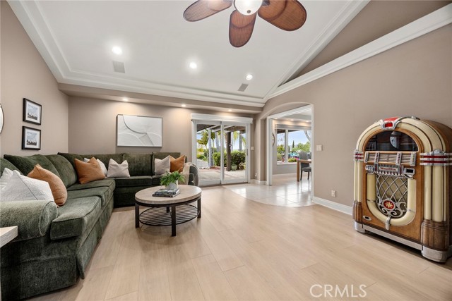 241 S Country Hill Road, Anaheim Hills CA: https://media.crmls.org/medias/6bd93ce2-f40b-4846-a52c-42c822b7bf02.jpg