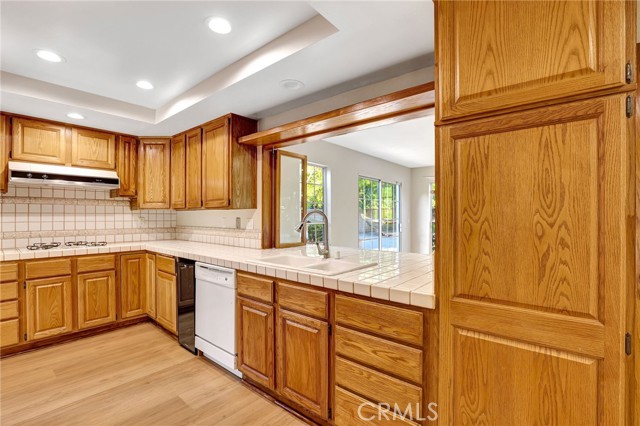 10938 Remmet Avenue, Chatsworth CA: https://media.crmls.org/medias/6bdadb18-99f5-44b2-aa7b-b91e6899b85d.jpg