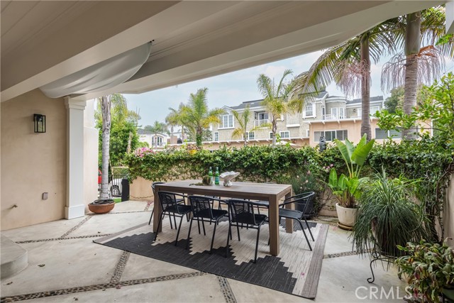 440 2nd St, Manhattan Beach, California 90266, 4 Bedrooms Bedrooms, ,3 BathroomsBathrooms,Residential,For Sale,2nd St,SB23195067