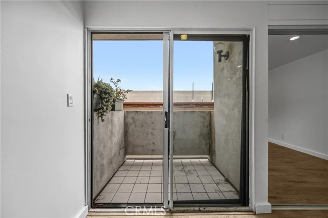 Detail Gallery Image 23 of 37 For 219 N Isabel St #4,  Glendale,  CA 91206 - 2 Beds | 2/1 Baths