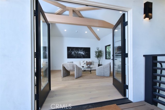 Detail Gallery Image 57 of 68 For 13327 Cheltenham Dr, Sherman Oaks,  CA 91423 - 4 Beds | 5/1 Baths