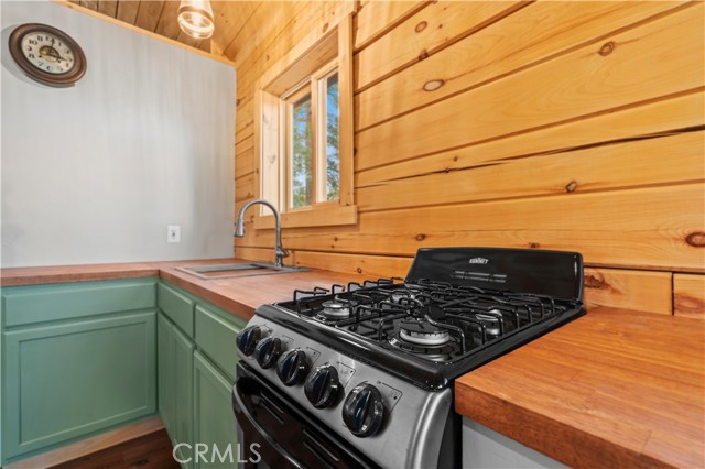 Detail Gallery Image 20 of 43 For 2222 Sierra View Dr, Arrowbear,  CA 92382 - 1 Beds | 1 Baths