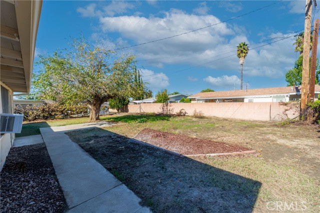 Detail Gallery Image 14 of 15 For 110 W Montrose, Hemet,  CA 92543 - 2 Beds | 1 Baths