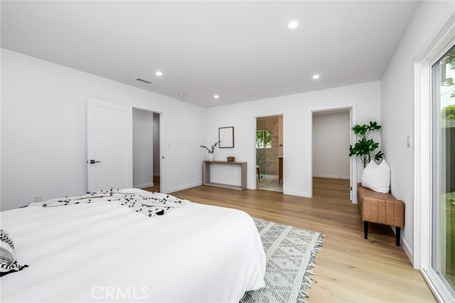 12520 Gilmore Avenue, Los Angeles CA: https://media.crmls.org/medias/6bdd5715-aee6-4954-b73e-cf0217939095.jpg