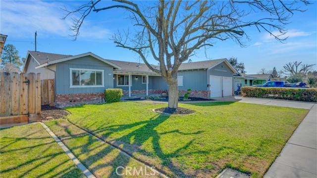 Image 1 of 28 For 2060 Loyola Way
