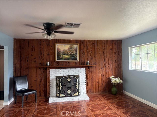 Detail Gallery Image 10 of 40 For 878 E Holly St, Rialto,  CA 92376 - 4 Beds | 3 Baths