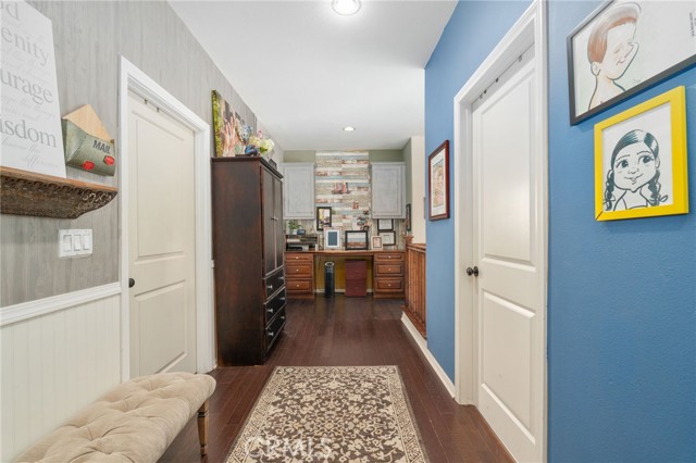 Detail Gallery Image 25 of 34 For 4682 Meadow Dr., Carlsbad,  CA 92010 - 5 Beds | 4 Baths