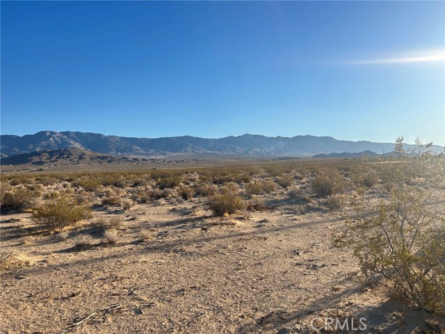 Detail Gallery Image 3 of 7 For 22 Clark St, Lucerne Valley,  CA 92356 - – Beds | – Baths
