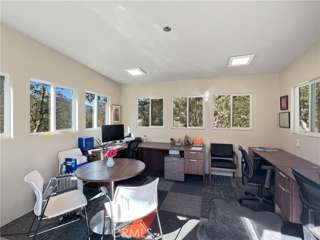 Detail Gallery Image 9 of 11 For 8600 Cave Creek, Redwood Valley,  CA 95470 - 3 Beds | 2 Baths