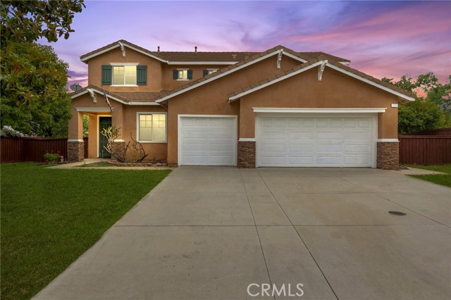 8348 Barnwood Ln, Riverside, CA 92508