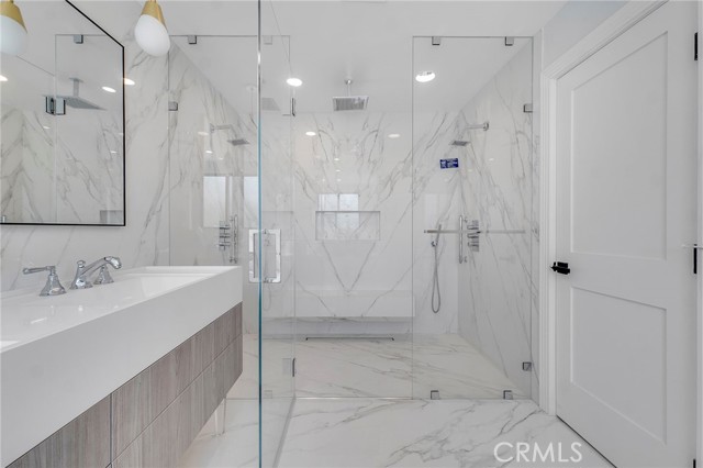 20500 Blairmoore Street, Chatsworth CA: https://media.crmls.org/medias/6bdff1e2-c3f6-4a32-9a02-e37e4bc8e117.jpg