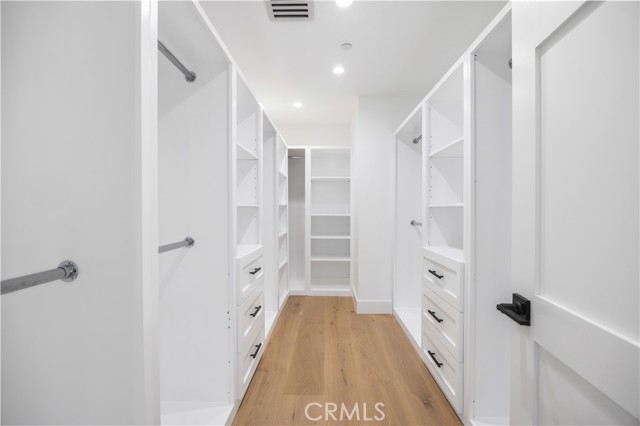 926 17th St, Hermosa Beach CA: https://media.crmls.org/medias/6be04237-9473-447a-926f-3540d97b8904.jpg