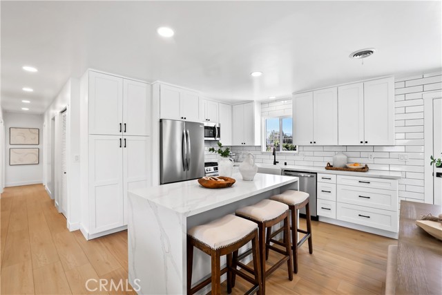 Detail Gallery Image 7 of 18 For 15801 Carrie Ln, Huntington Beach,  CA 92647 - 3 Beds | 2 Baths