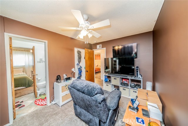 Detail Gallery Image 15 of 20 For 25940 Date, San Bernardino,  CA 92404 - 3 Beds | 2 Baths