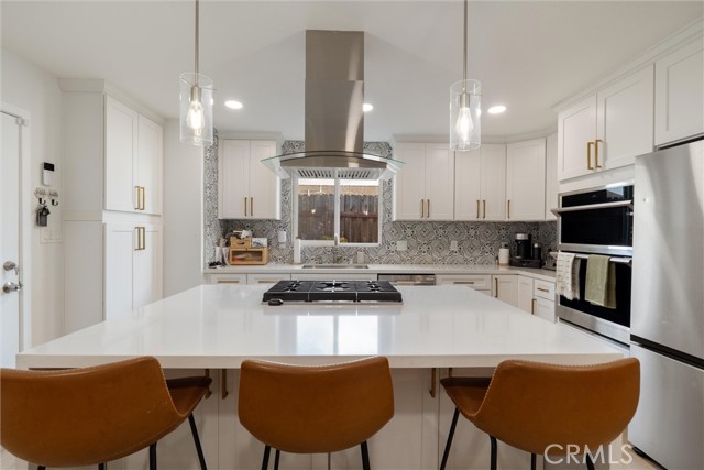 Detail Gallery Image 10 of 28 For 2901 Royal Palm Dr, Costa Mesa,  CA 92626 - 4 Beds | 2 Baths