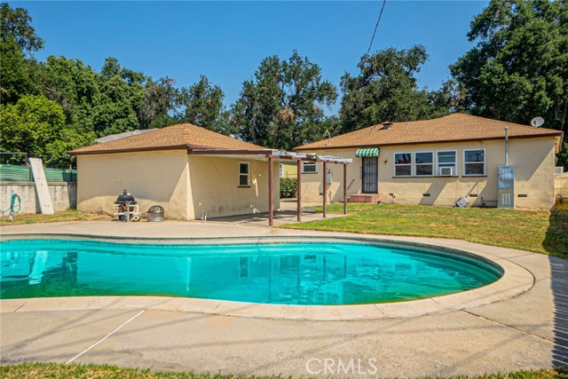987 W 23rd Street, San Bernardino CA: https://media.crmls.org/medias/6be09990-766e-440b-b48b-fe459495a3a1.jpg