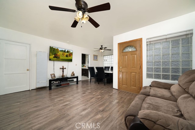 Detail Gallery Image 3 of 25 For 1125 W 129th St, Gardena,  CA 90247 - 2 Beds | 1 Baths