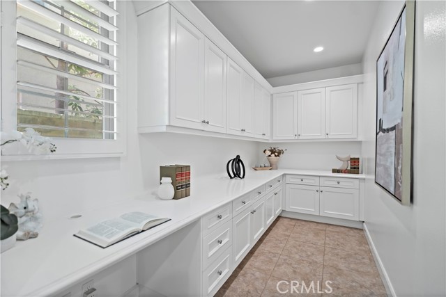 79 Rossmore, Irvine CA: https://media.crmls.org/medias/6be1a893-30be-41b9-8393-12ac714631ac.jpg