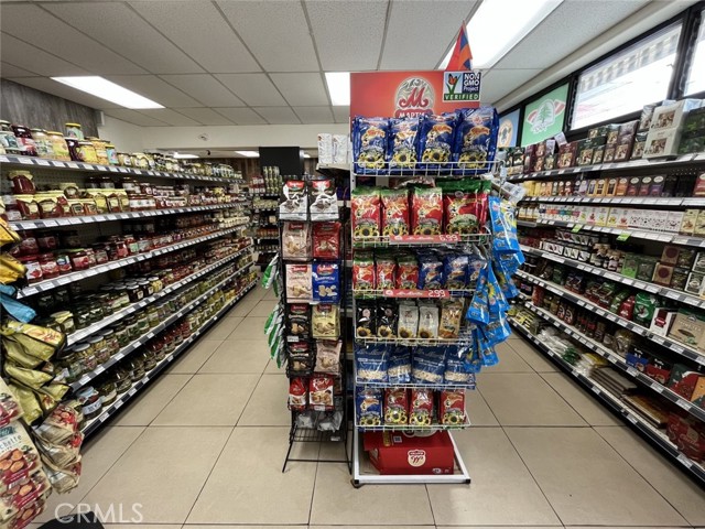 1511 E Washington Boulevard, Pasadena CA: https://media.crmls.org/medias/6be1d59c-02f6-4b31-917f-60d65864e34d.jpg