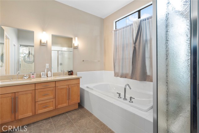 6be26d05 7f47 4db2 99cd C2f0d8d8a0f9