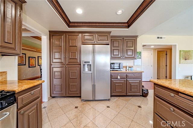 Detail Gallery Image 12 of 51 For 1520 via Los Coyotes, La Habra,  CA 90631 - 5 Beds | 3 Baths