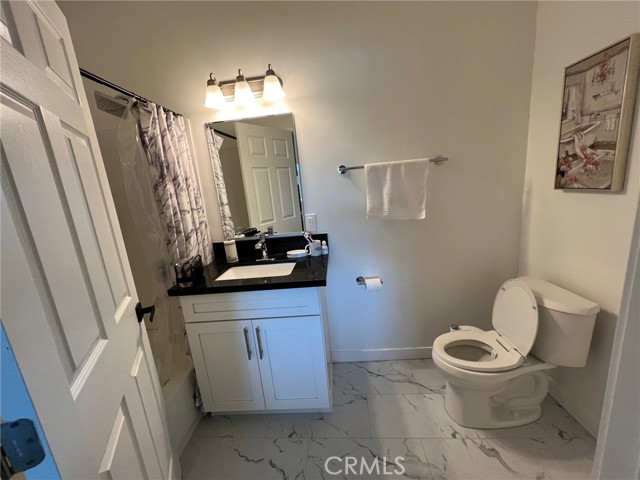 6919 Lena, West Hills CA: https://media.crmls.org/medias/6be2d57e-e6b2-4aa6-b4a9-455233881e04.jpg