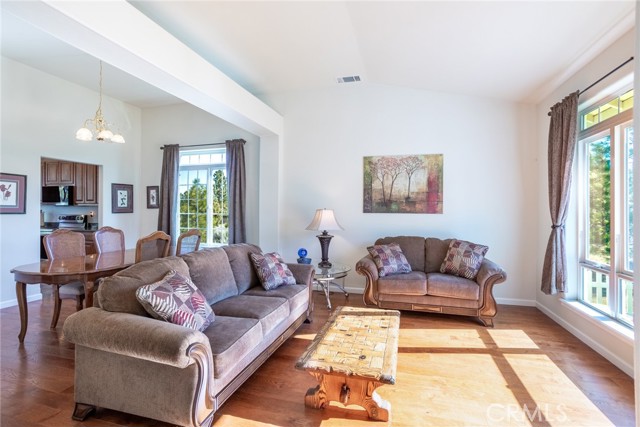 Detail Gallery Image 6 of 36 For 5059 Indian Island, Weed,  CA 96094 - 4 Beds | 2/1 Baths