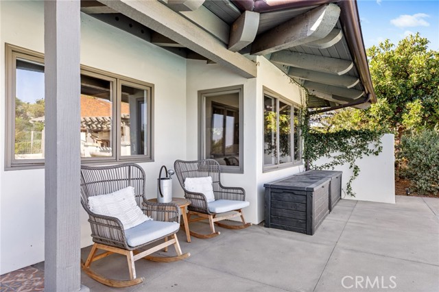 4 Golden Meadow Lane, Fallbrook CA: https://media.crmls.org/medias/6be3399a-10ea-4427-9947-3cd8387c5a06.jpg