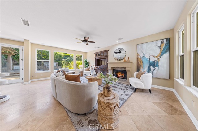 27684 Manor Hill Road, Laguna Niguel CA: https://media.crmls.org/medias/6be401c3-ea94-42c1-9fec-f4a31a0526dc.jpg
