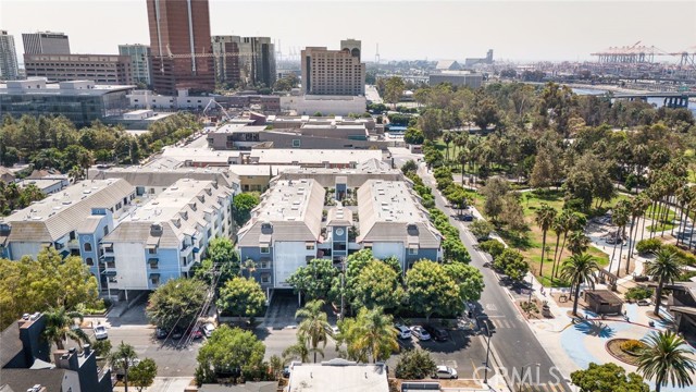 Detail Gallery Image 23 of 39 For 730 W 4th St #415,  Long Beach,  CA 90802 - 2 Beds | 2 Baths