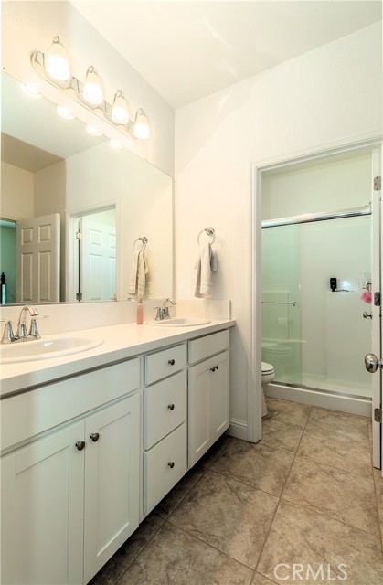 Detail Gallery Image 37 of 43 For 2698 N Arroyo Ave, Fresno,  CA 93727 - 5 Beds | 3/1 Baths
