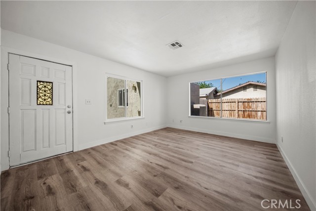 Detail Gallery Image 8 of 16 For 3831 W Avenue K-10, Lancaster,  CA 93536 - 3 Beds | 2 Baths