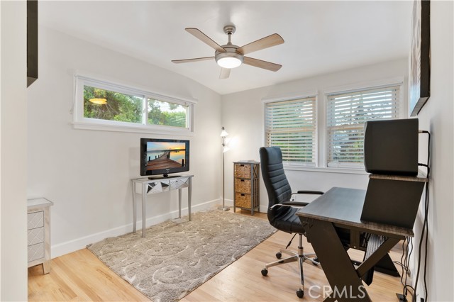 6115 Van Noord Avenue, Valley Glen CA: https://media.crmls.org/medias/6be523f9-8051-4bab-840c-332b49739d48.jpg