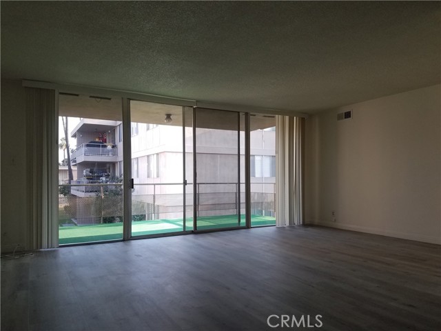 6979 Palm Court, Riverside CA: https://media.crmls.org/medias/6be5e550-3846-41dd-8ef0-37dac160921d.jpg