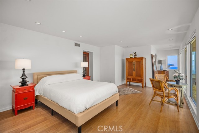 Detail Gallery Image 18 of 23 For 1415 Skyline Drive, Laguna Beach,  CA 92651 - 3 Beds | 4 Baths