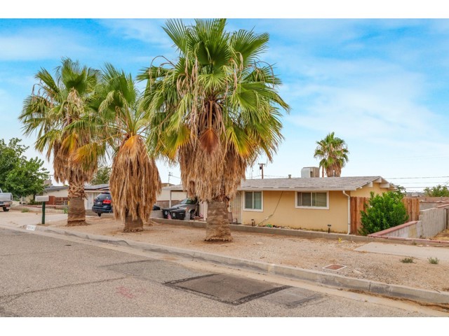 Detail Gallery Image 4 of 4 For 25642 Bejoal St, Barstow,  CA 92311 - 2 Beds | 1 Baths