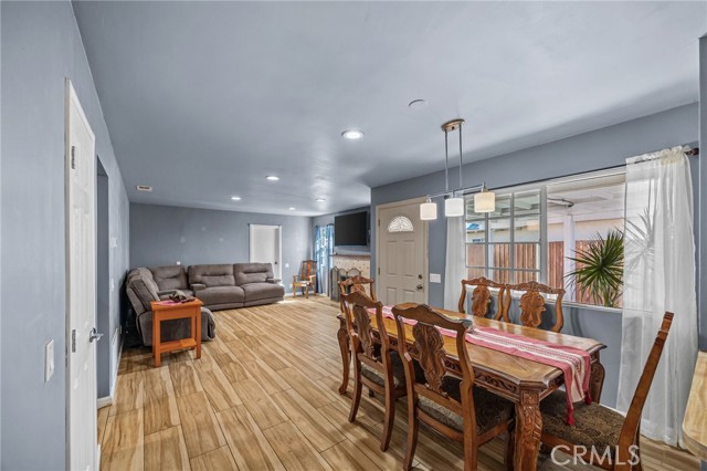 820 Cozy Court, Fallbrook CA: https://media.crmls.org/medias/6be675db-a55a-48fe-bb51-63e1af0bffa8.jpg