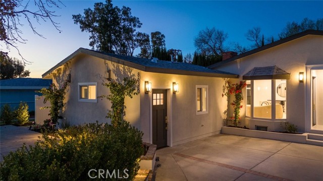 Detail Gallery Image 5 of 72 For 8633 Le Berthon St, Sunland,  CA 91040 - 5 Beds | 3 Baths